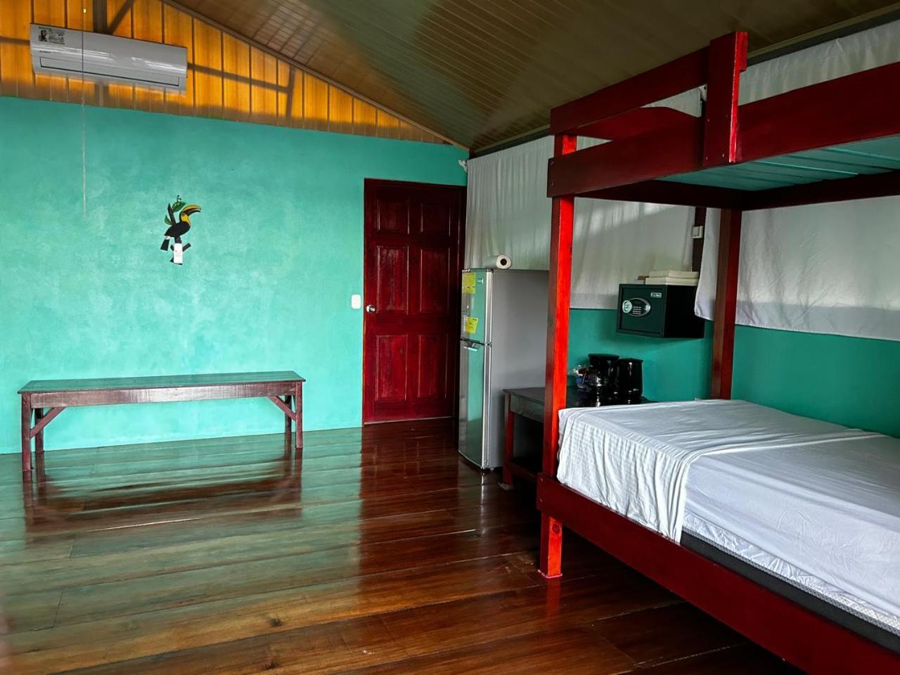 Nativos Corcovado Cabins Drakes Bay Esterno foto
